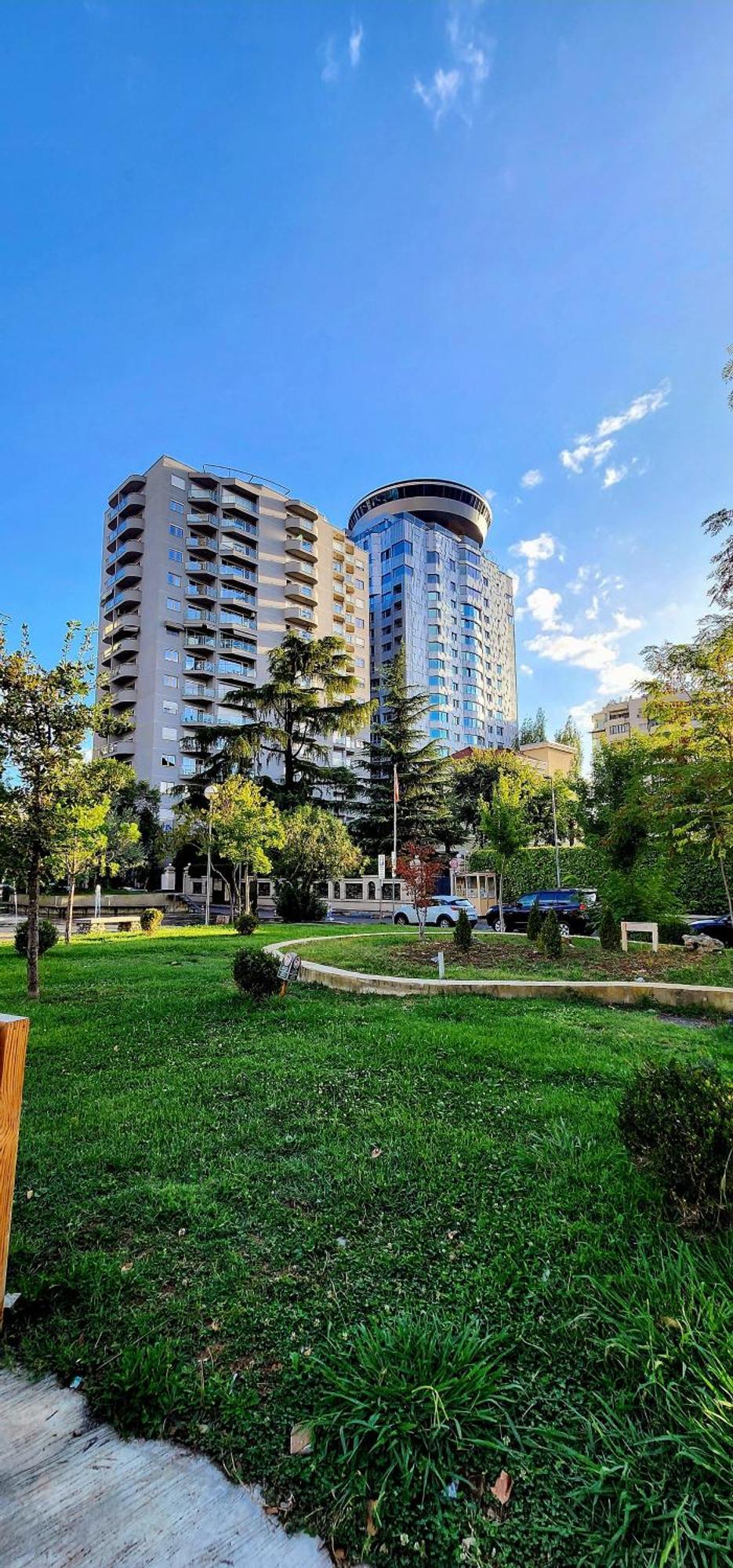 Top Luxury Tiranë Luaran gambar